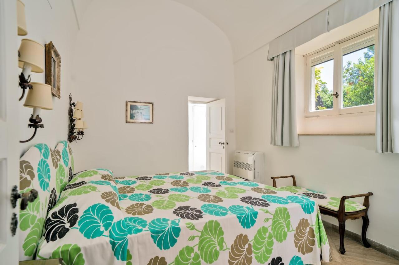 I Tre Soli Apartments By Caprirooms Екстериор снимка