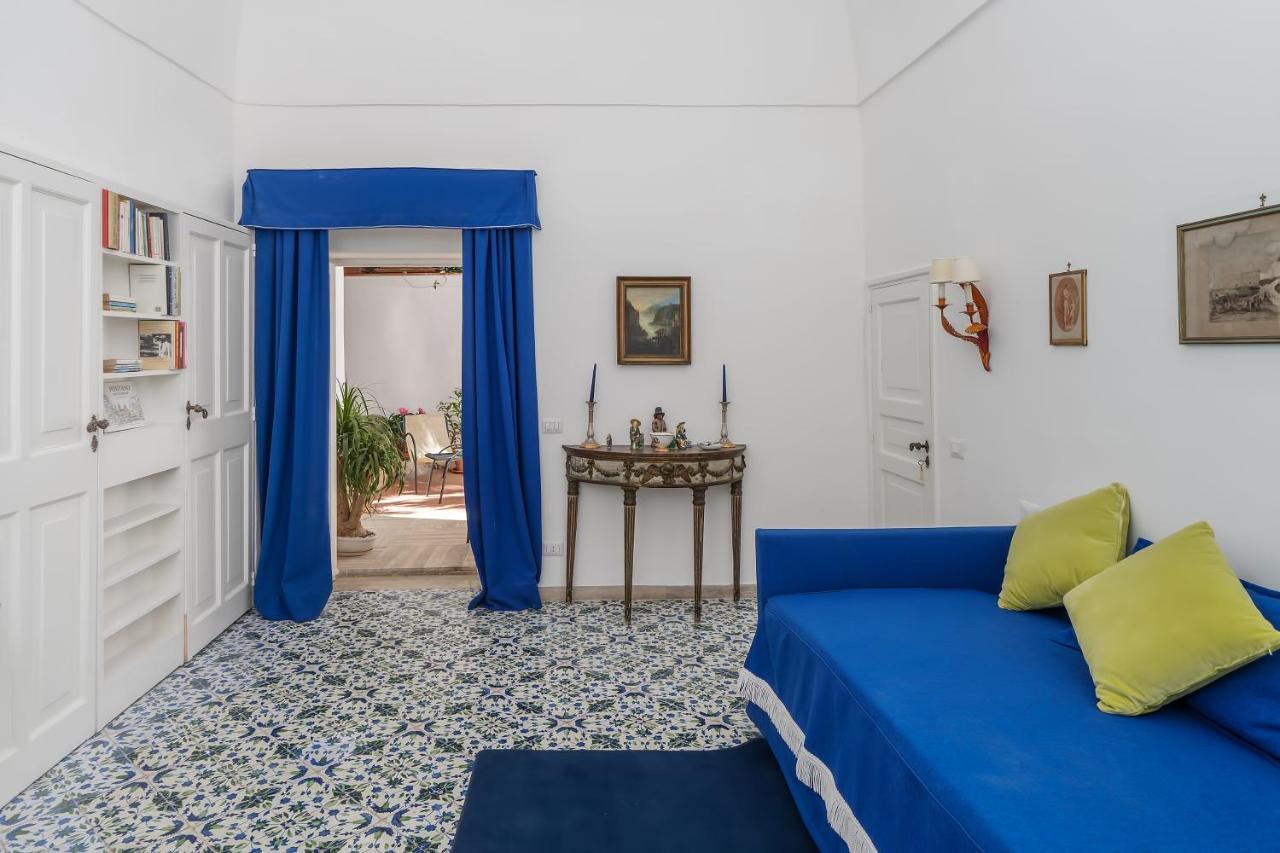 I Tre Soli Apartments By Caprirooms Екстериор снимка