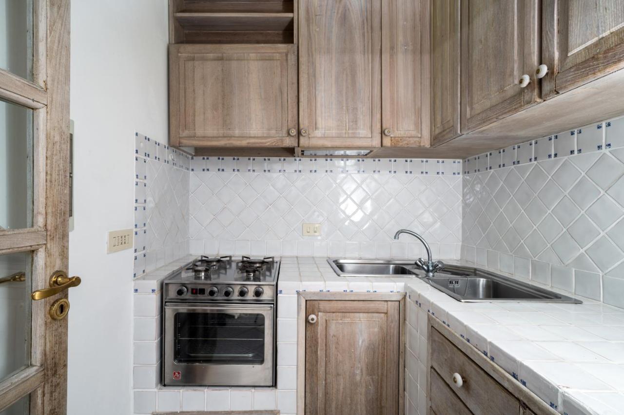 I Tre Soli Apartments By Caprirooms Екстериор снимка