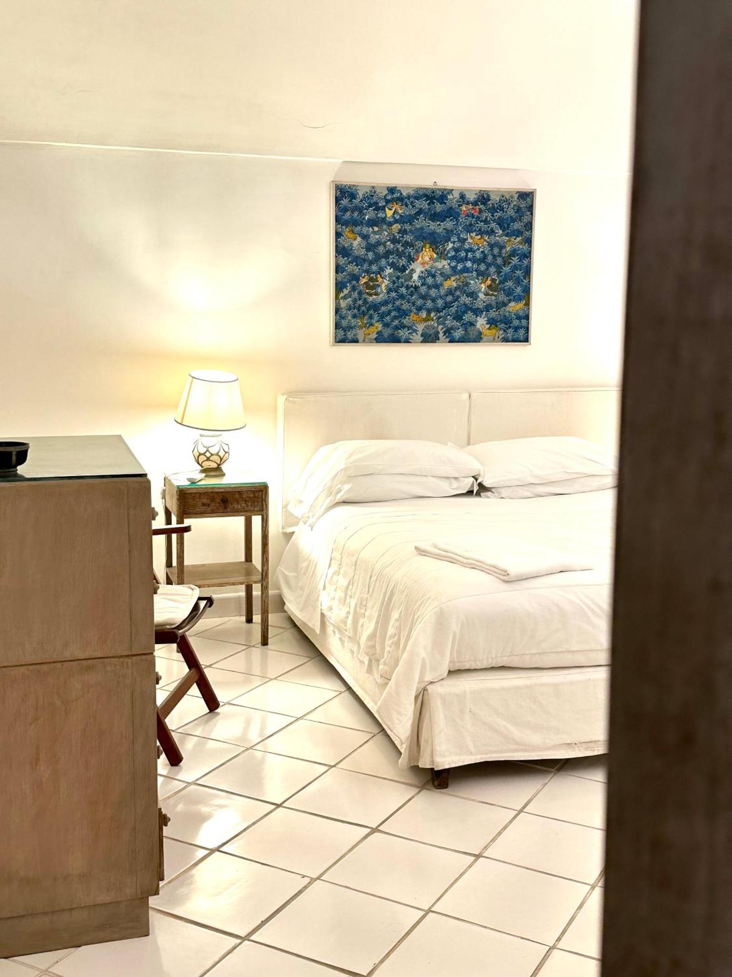 I Tre Soli Apartments By Caprirooms Екстериор снимка