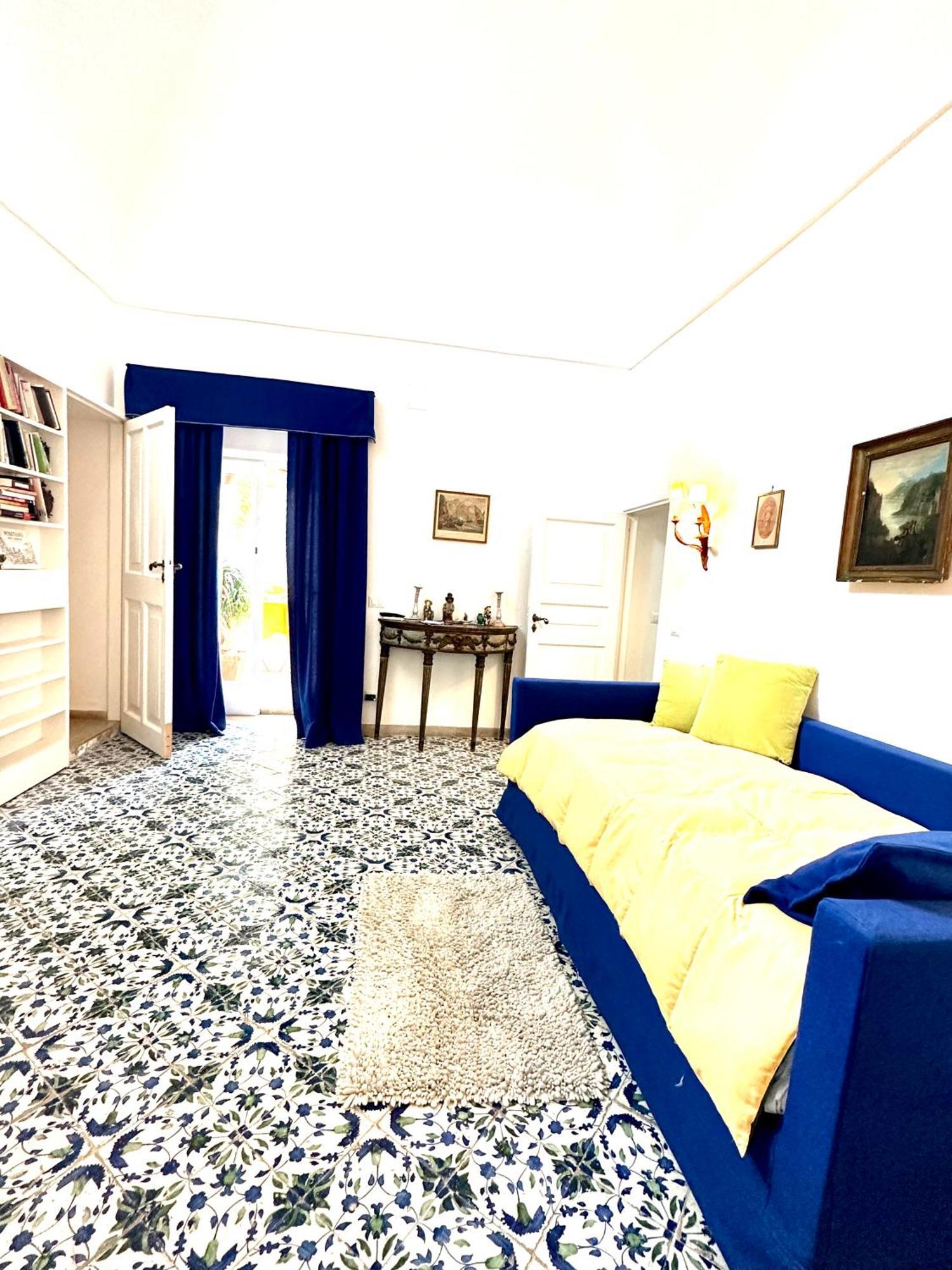 I Tre Soli Apartments By Caprirooms Екстериор снимка