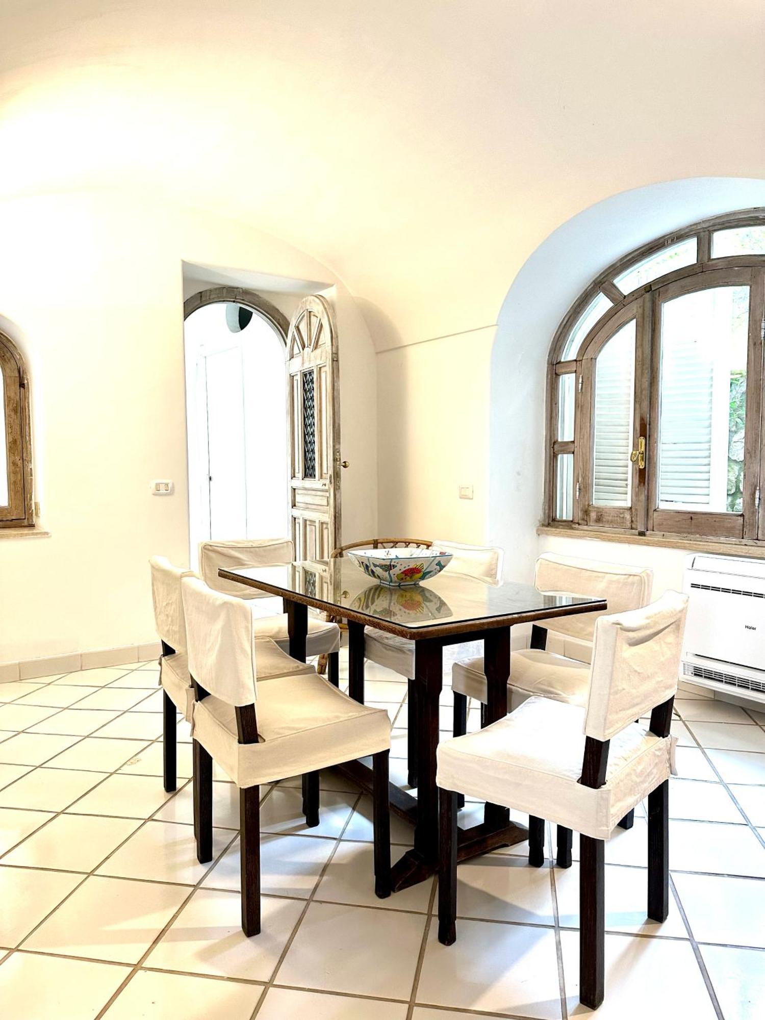 I Tre Soli Apartments By Caprirooms Екстериор снимка